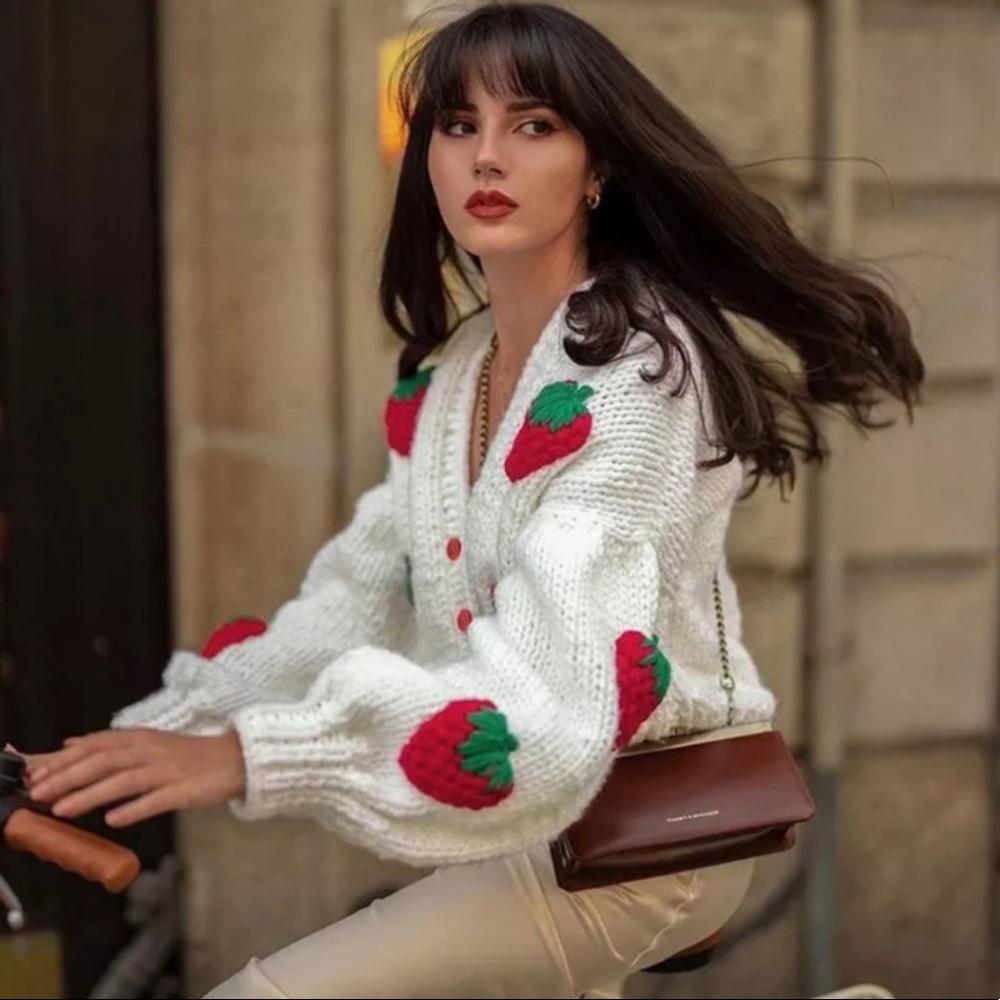 Strawberry Fields Oversized Chunky Knit Cardigan Sweater L Cream Red Cottagecore - Picture 4 of 7